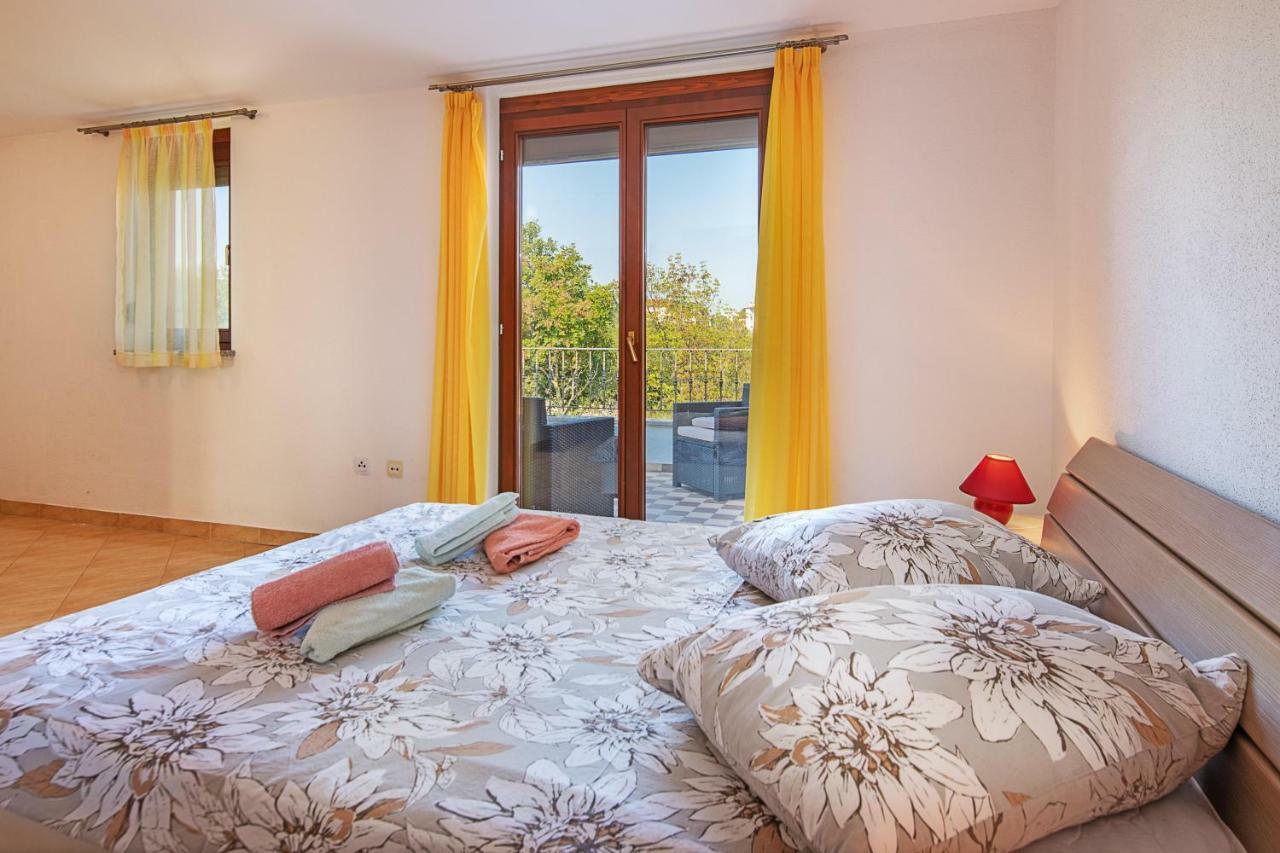 Ferienhaus Joy Ližnjan Esterno foto