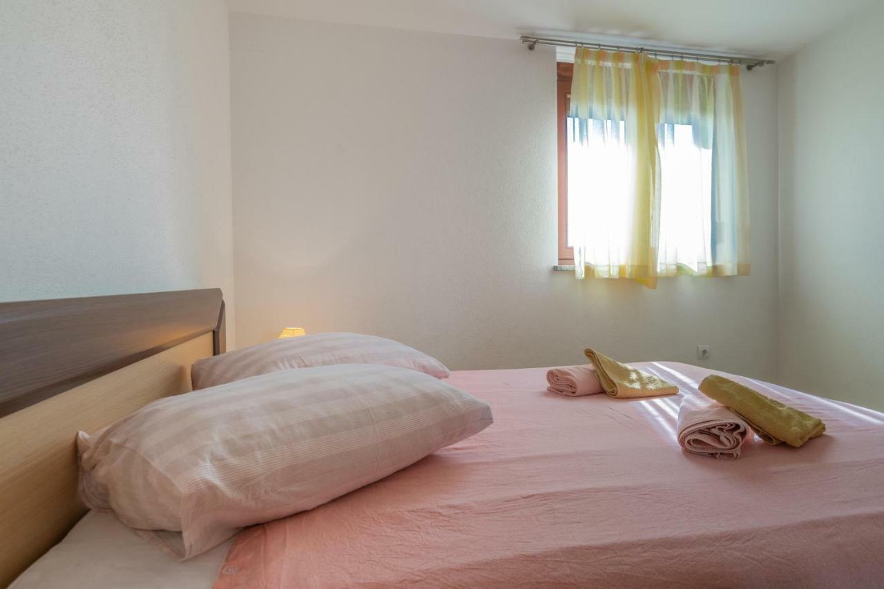 Ferienhaus Joy Ližnjan Esterno foto