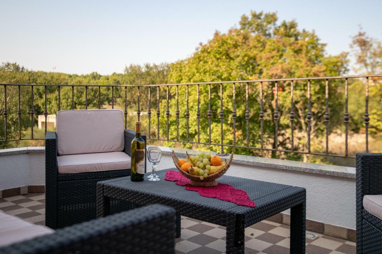 Ferienhaus Joy Ližnjan Esterno foto