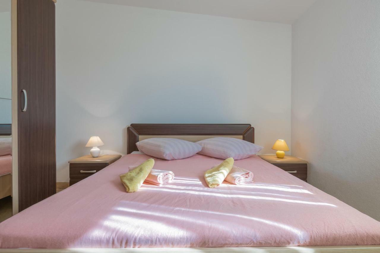 Ferienhaus Joy Ližnjan Esterno foto